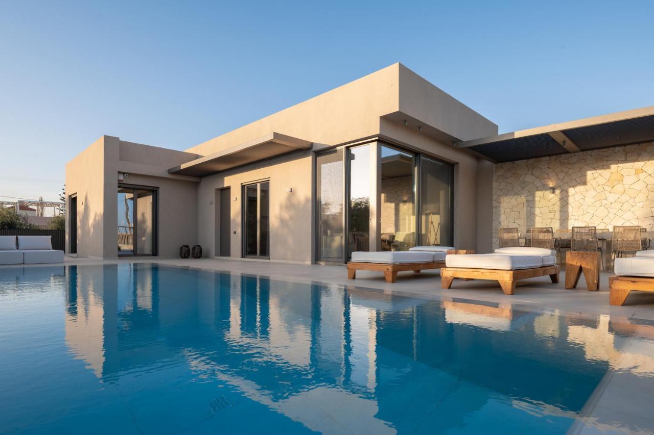 Athina Luxury Villa, With Pool & Walk To The Beach, By Thinkvilla Chania  Ngoại thất bức ảnh
