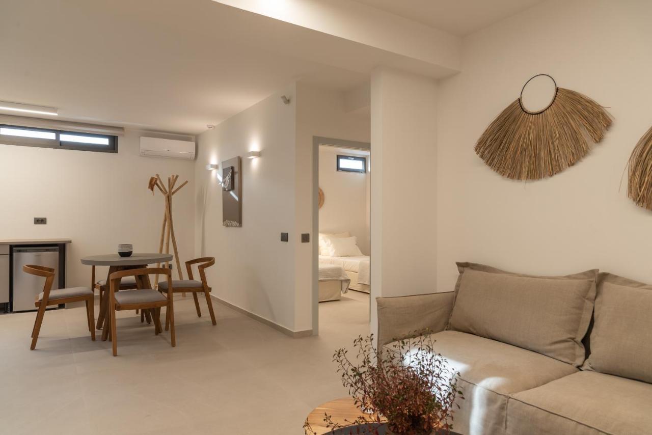 Athina Luxury Villa, With Pool & Walk To The Beach, By Thinkvilla Chania  Ngoại thất bức ảnh