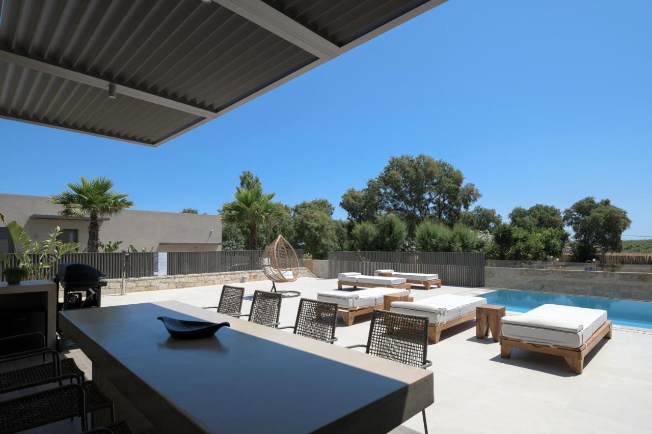 Athina Luxury Villa, With Pool & Walk To The Beach, By Thinkvilla Chania  Ngoại thất bức ảnh