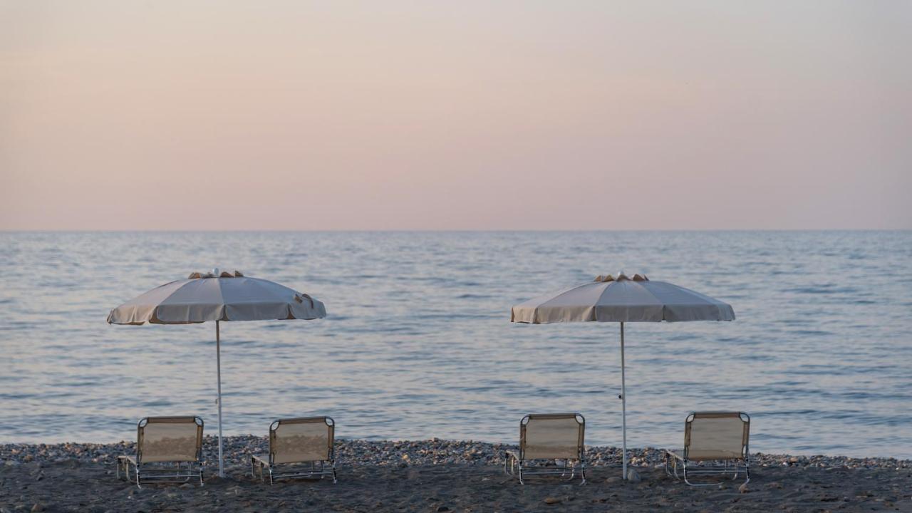 Athina Luxury Villa, With Pool & Walk To The Beach, By Thinkvilla Chania  Ngoại thất bức ảnh